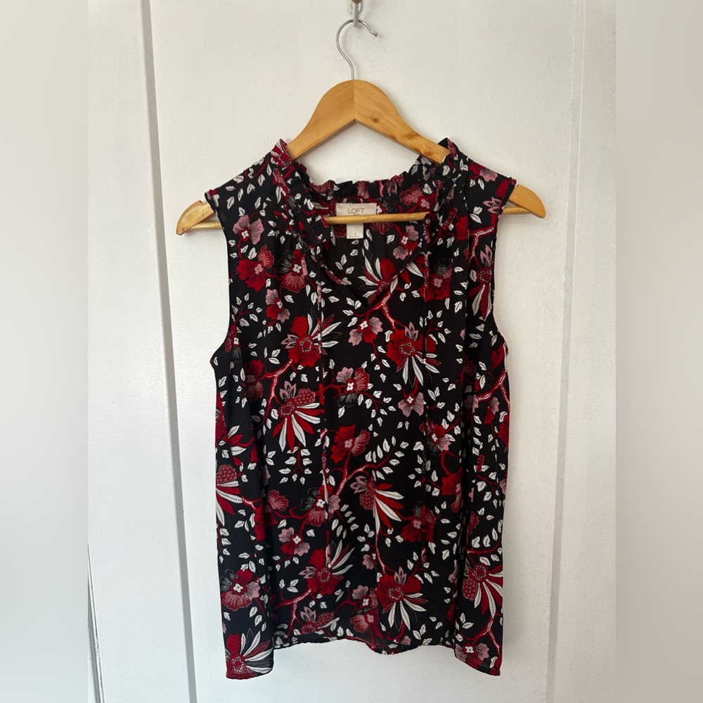 LOFT S Black & Red Shell